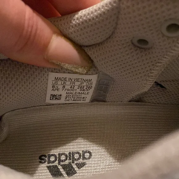 Yeezy Boost 700 - brand new - Picture 7 of 7